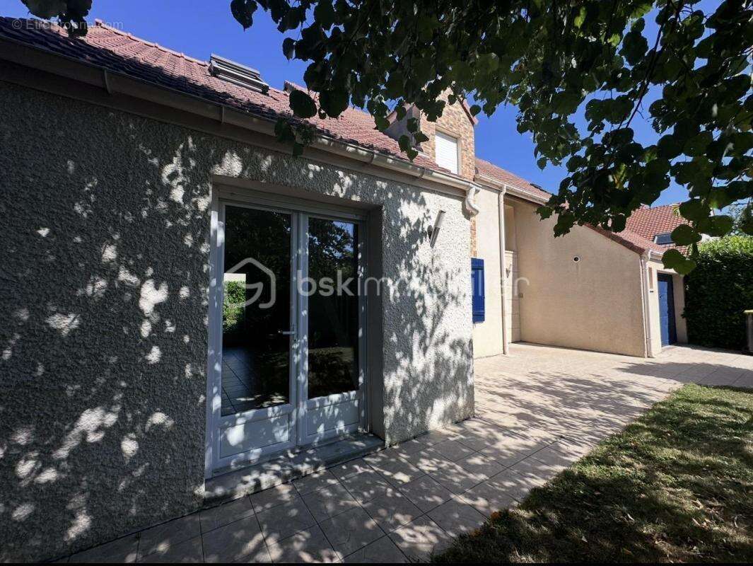 Maison à CESSON