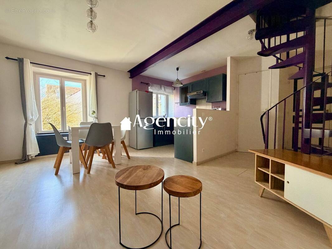 Appartement à TORCY