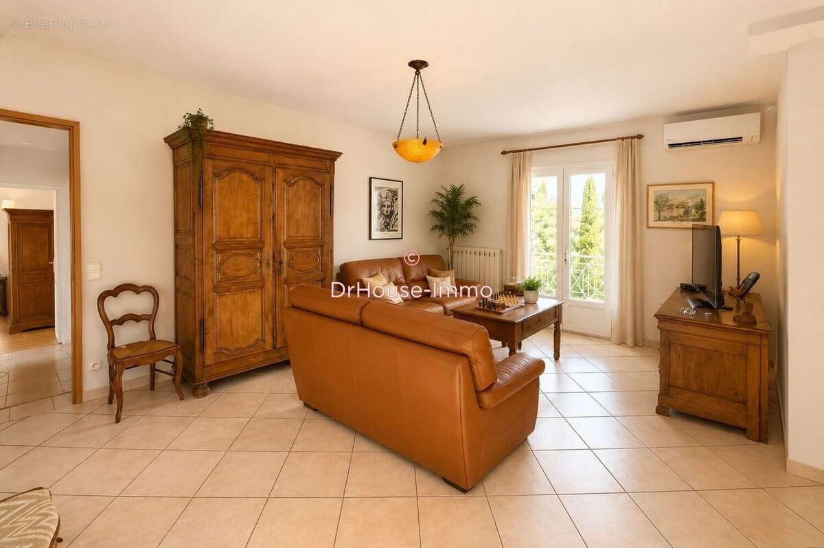 Maison 261 m² à Palaja  - photo 3