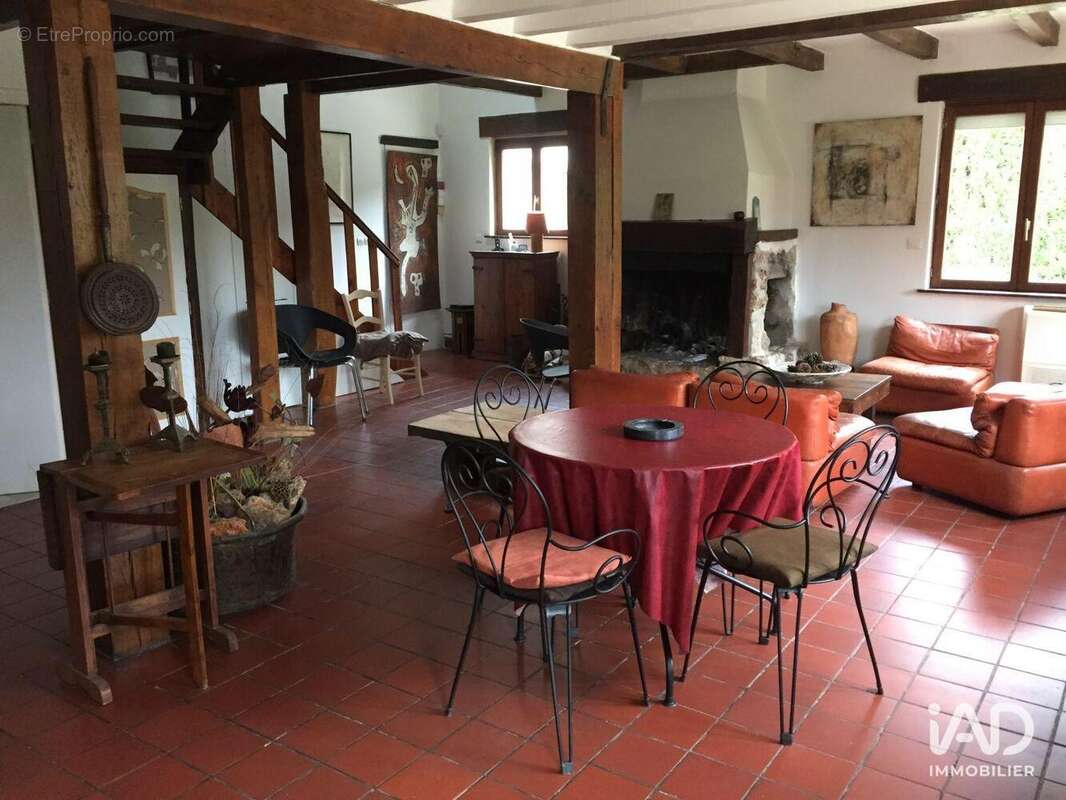 Photo 4 - Maison à SAINT-CYR-SUR-MORIN