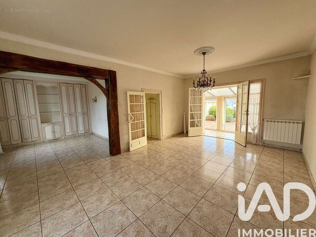 Maison 132 m² à Chateau-Renault  - photo 4