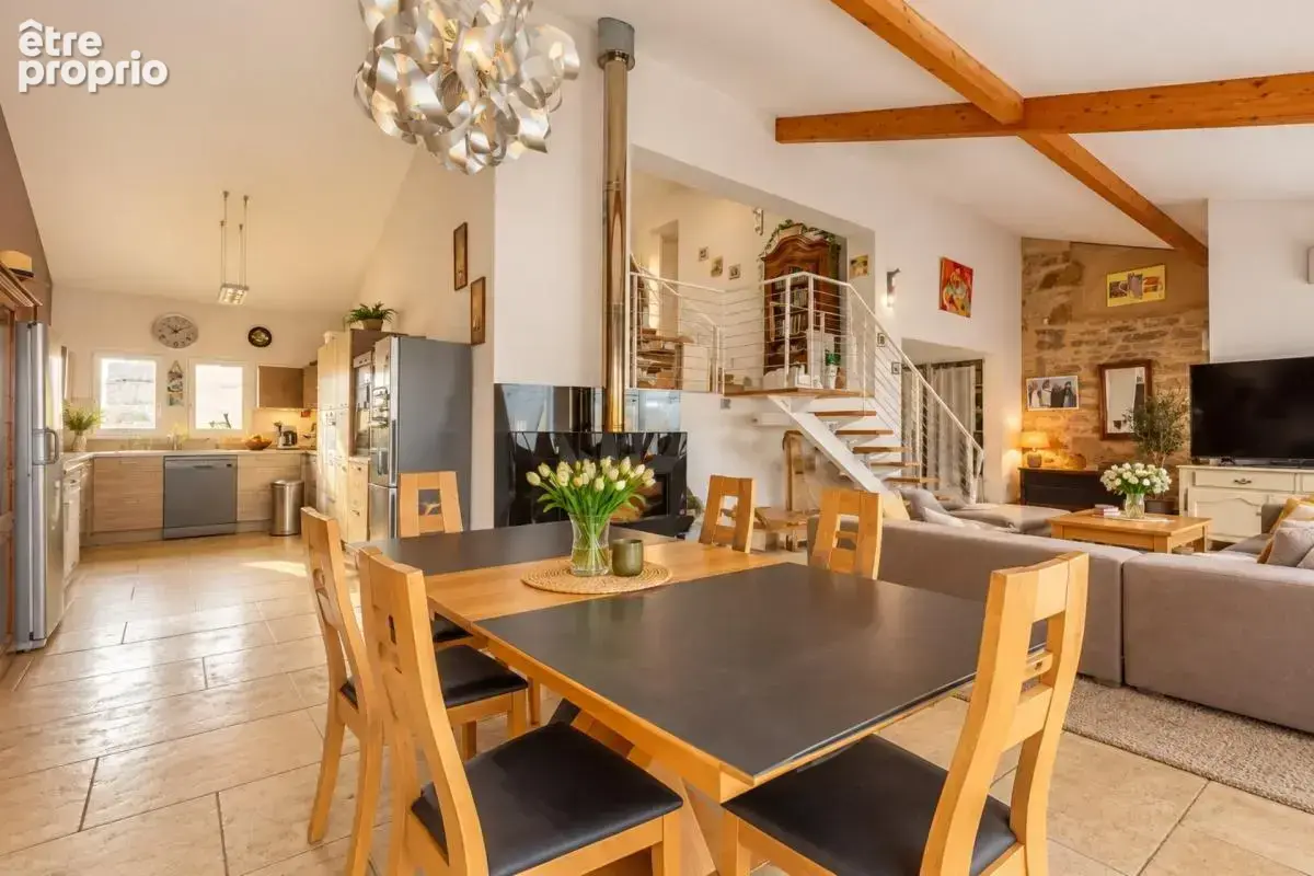 Maison à vendre 7 pièces VILLEFRANCHE SUR SAONE (69) - photo 8