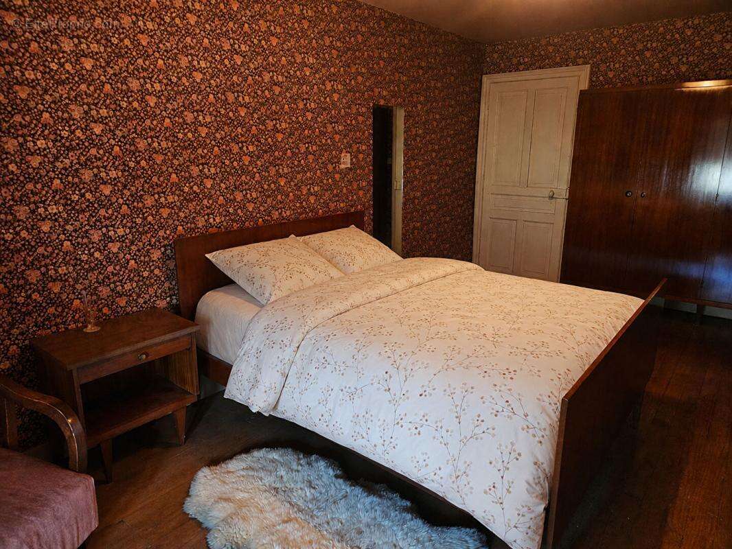 CORCIEUX - Une grande maison familiale au coeur des Vosges, avec jardin, garages et toutes les commodités à pied - photo 14