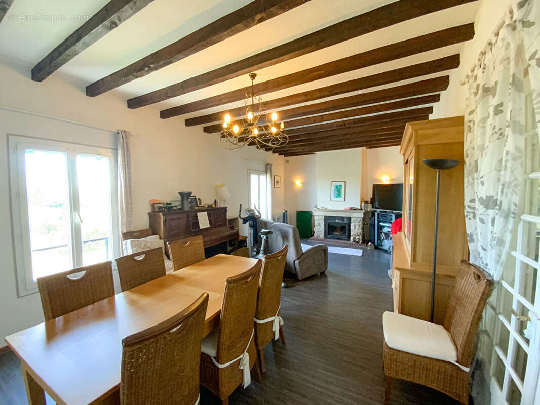 Maison à LE CREUSOT