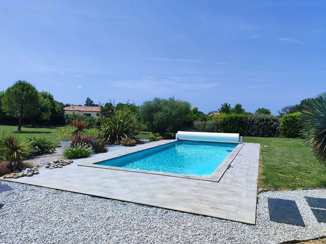 Maison à CASTELNAU-MONTRATIER