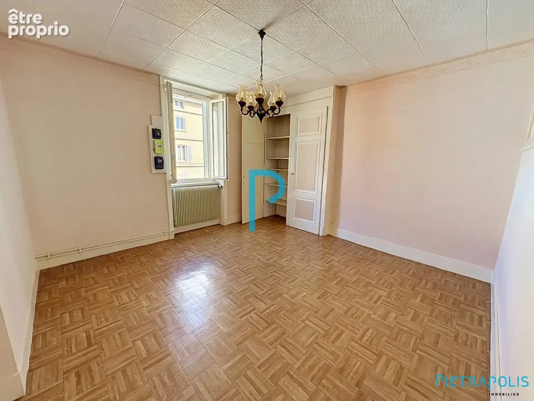 Appartement 7 pièces 97 m² à vendre à Tarare (69170) - photo 6