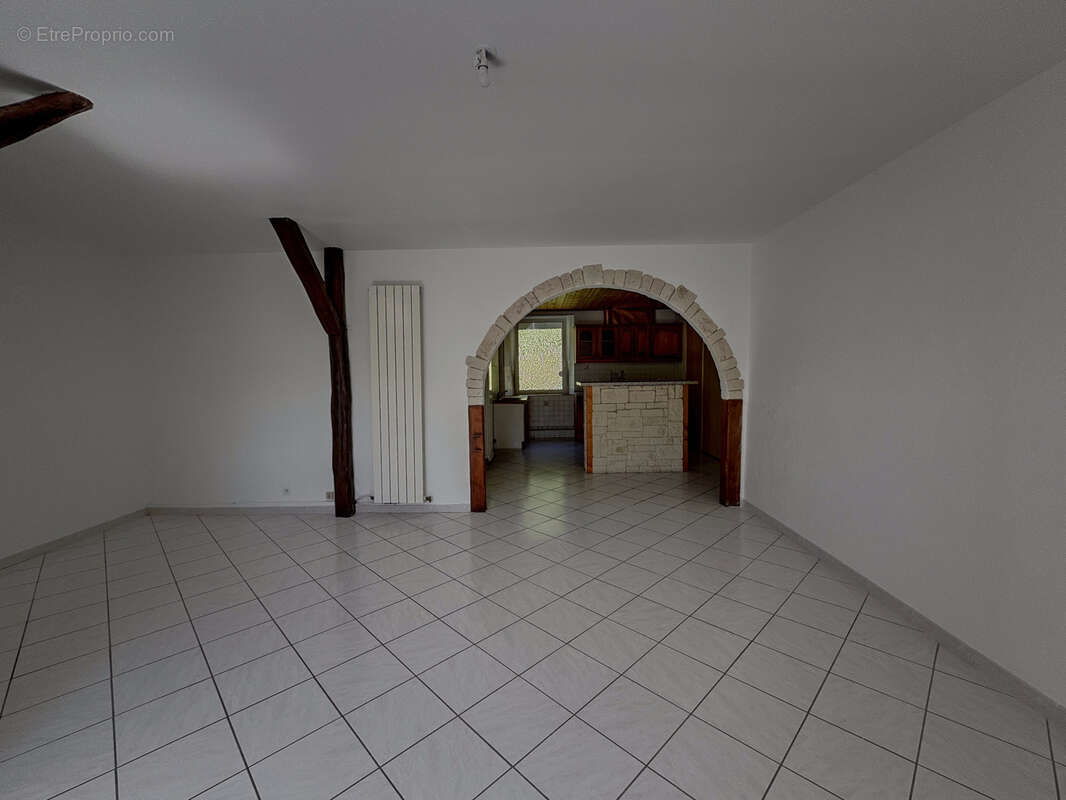 Appartement à PONT-DE-ROIDE