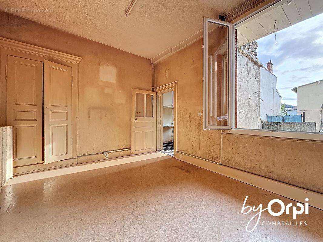 Maison à SAINT-ELOY-LES-MINES