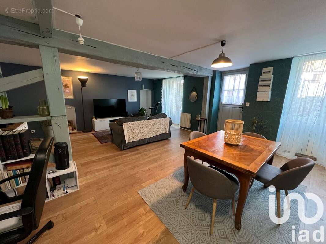 Photo 3 - Maison à SAINT-CYR-SUR-MORIN