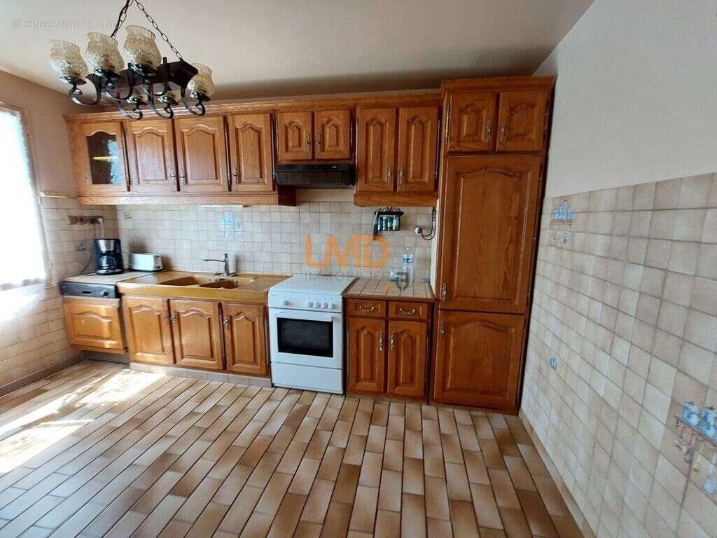 Bray sur Seine, maison 3 chambres avec sous-sol total et Piscine - photo 7