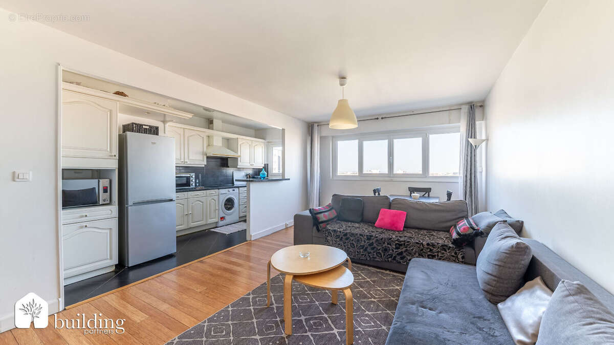 Appartement à COURBEVOIE