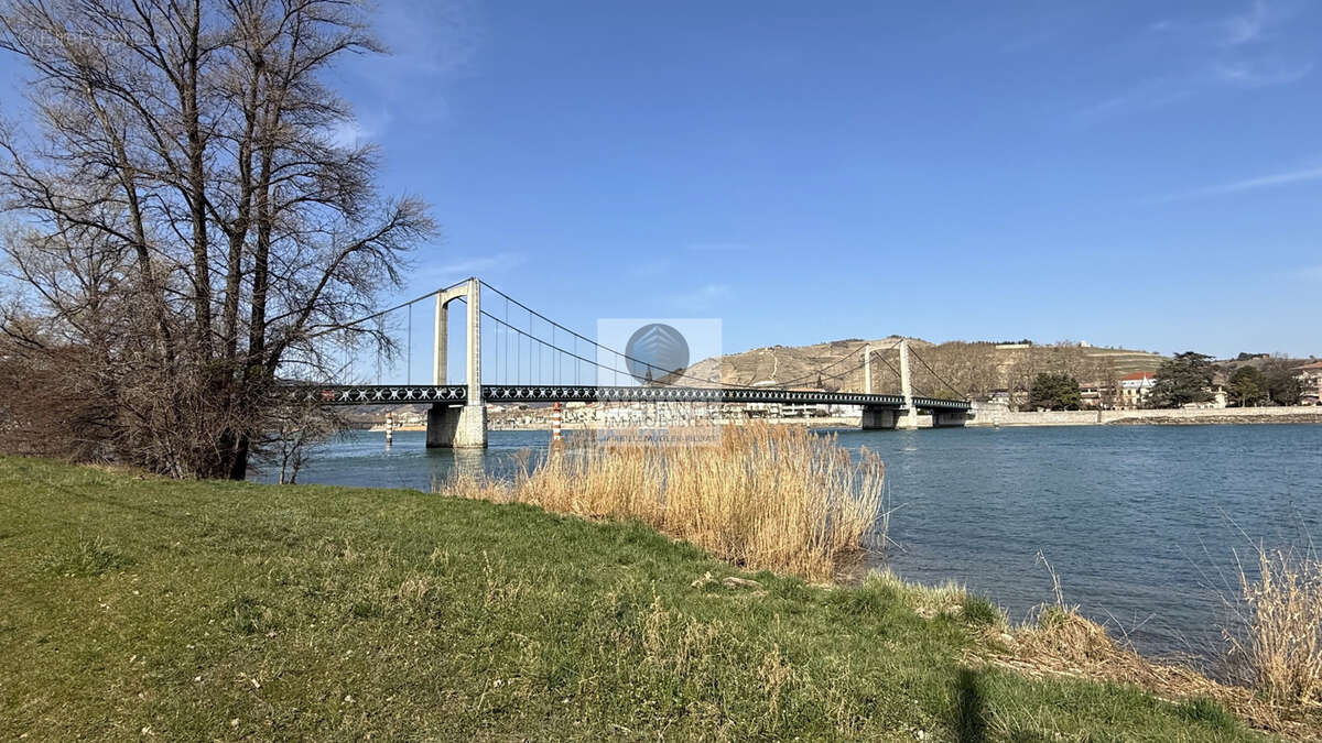 Maison à TOURNON-SUR-RHONE