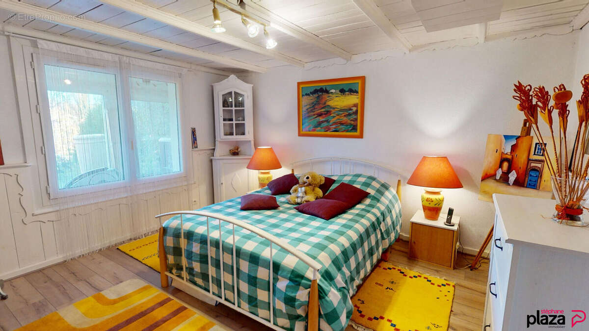 Maison à MONNETIER-MORNEX