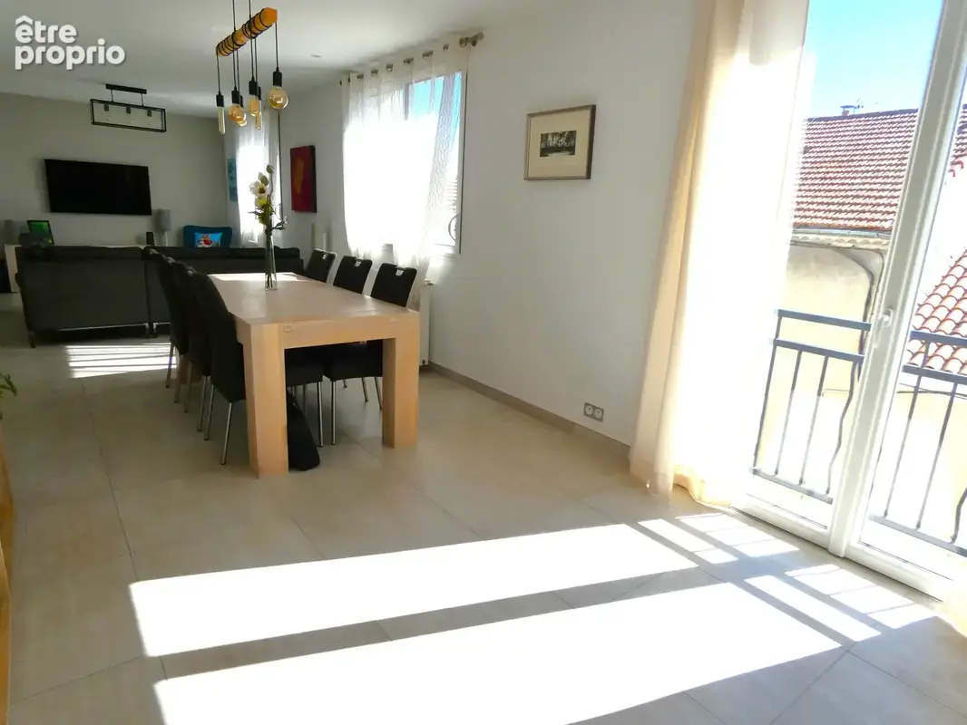 Appartement trés lumineux t3 ascenseur centre ville Alès - photo 7