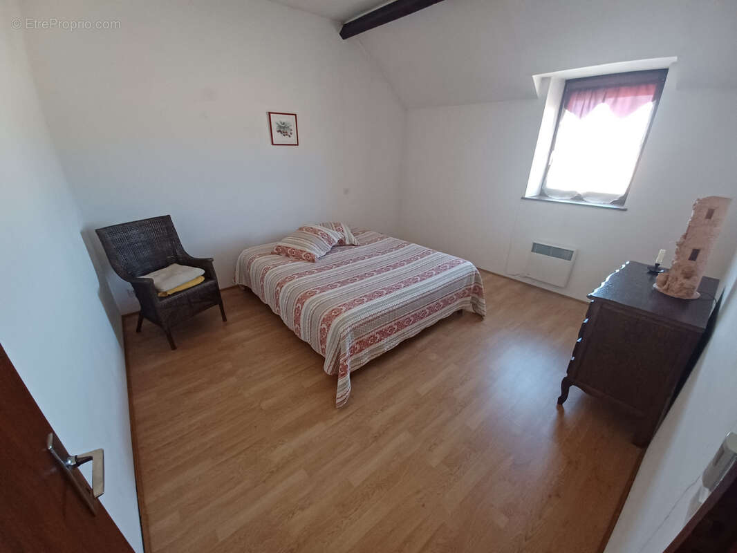 Situé à 35 min de BOURGES (18),  16 Min AVORD . Ensemble immobilier composé de deux maisons et isolé de voisin - photo 14