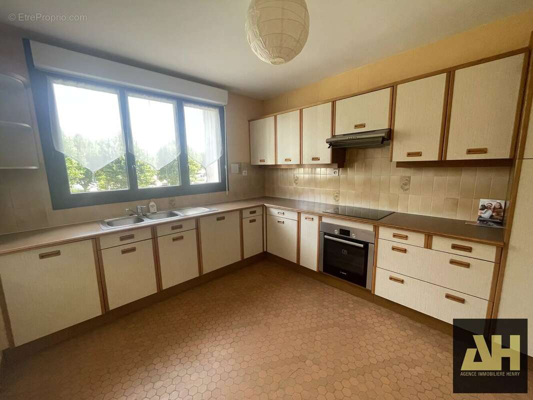 Brest la croix-rouge - appartement t3 de 78 m² - garage - ascenseur - balcon terrasse - photo 4
