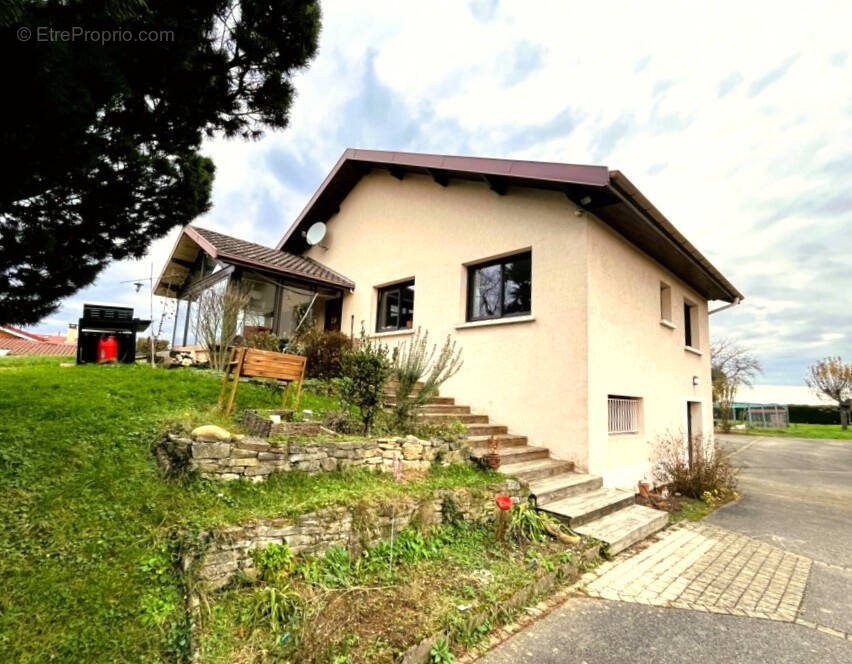Maison à SAINT-MARTIN-DU-MONT