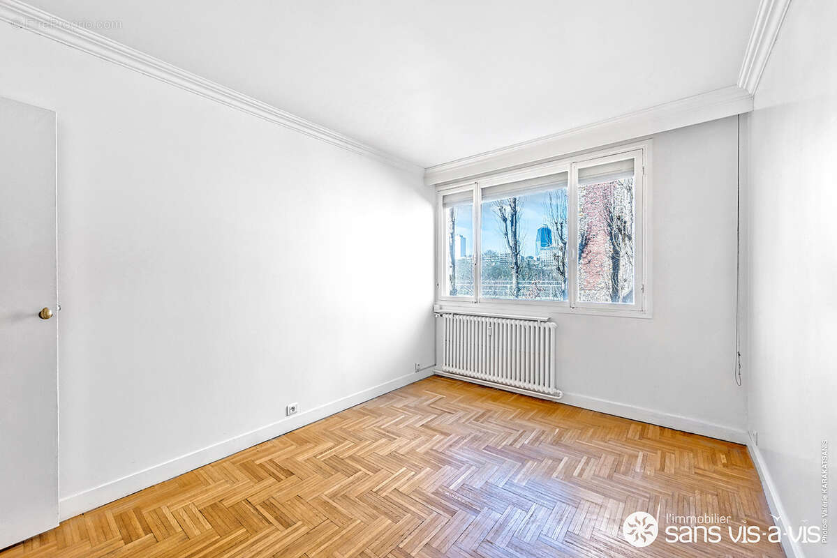 Appartement à NEUILLY-SUR-SEINE