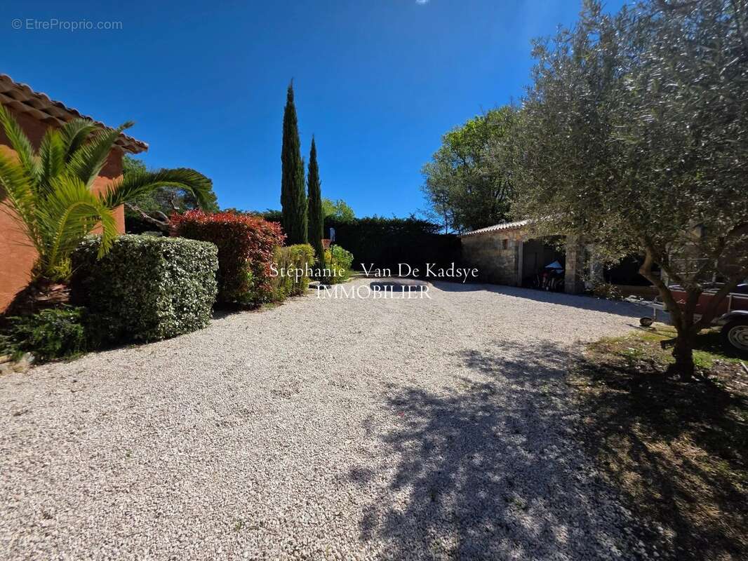 Maison à LORGUES