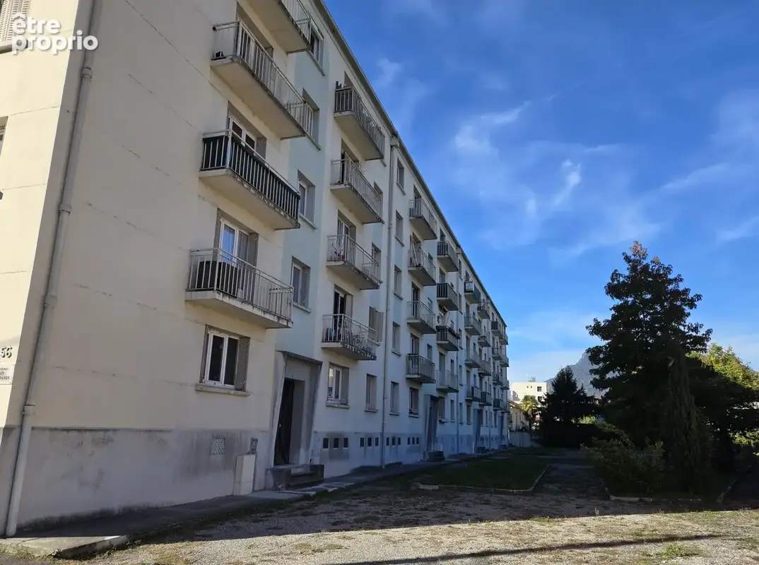 FONTAINE - T4 avec balcon - photo 3