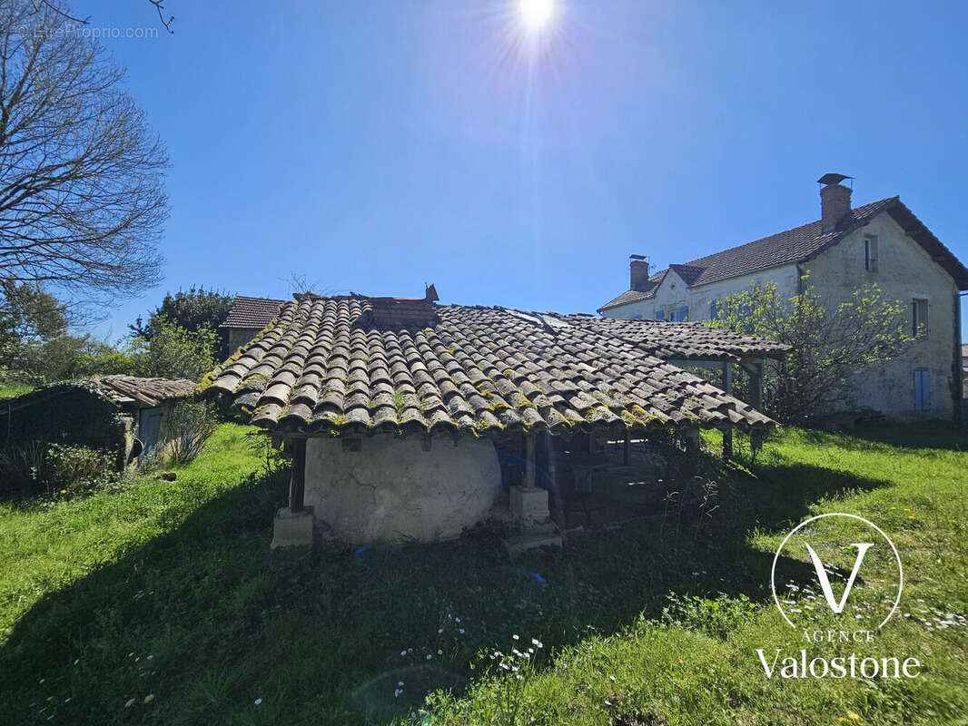 Maison 163 m² à Cazalis  - photo 2