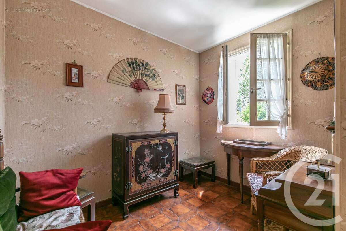 Maison à SAINT-MAUR-DES-FOSSES