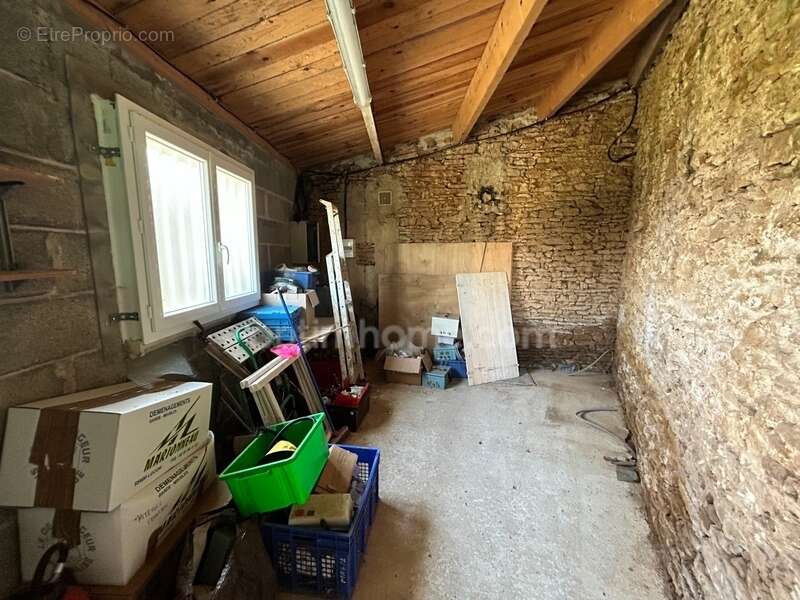 Maison à MOUTIERS-SUR-LE-LAY