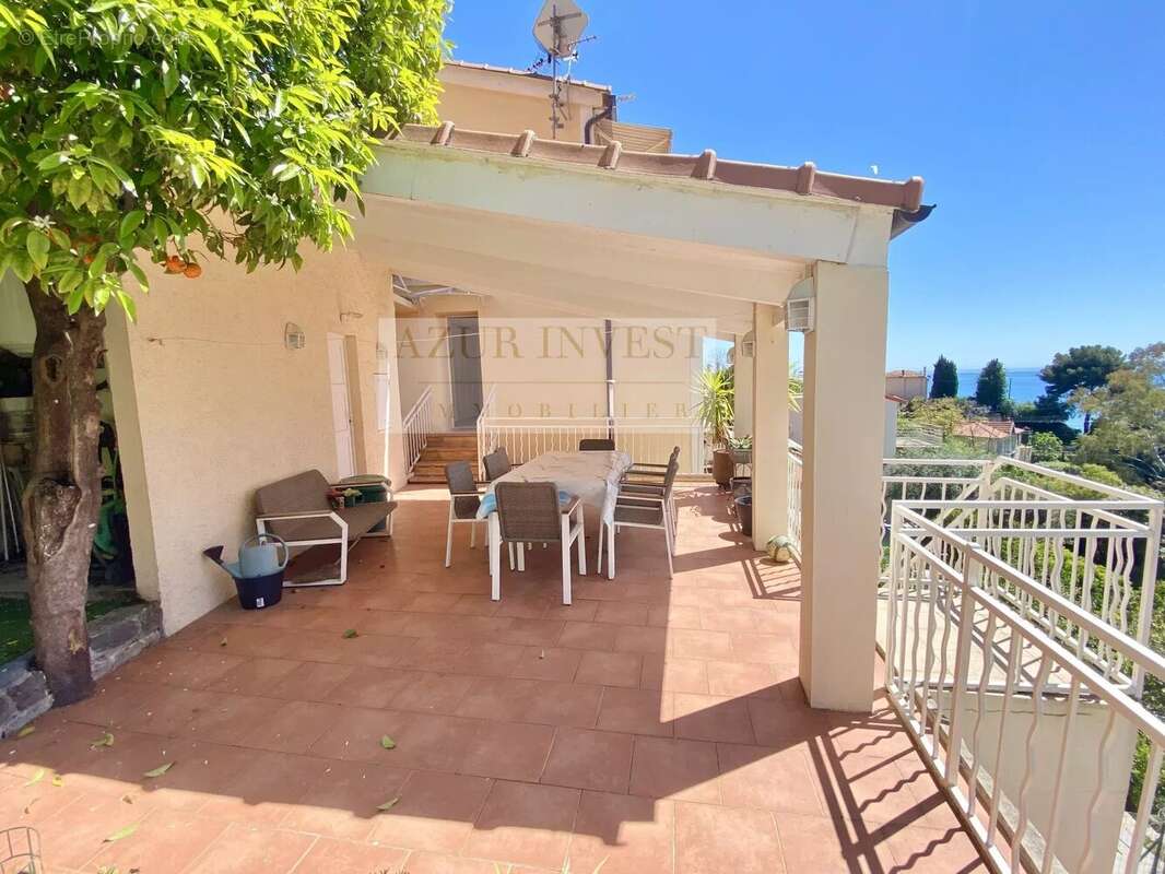 Appartement à ROQUEBRUNE-CAP-MARTIN