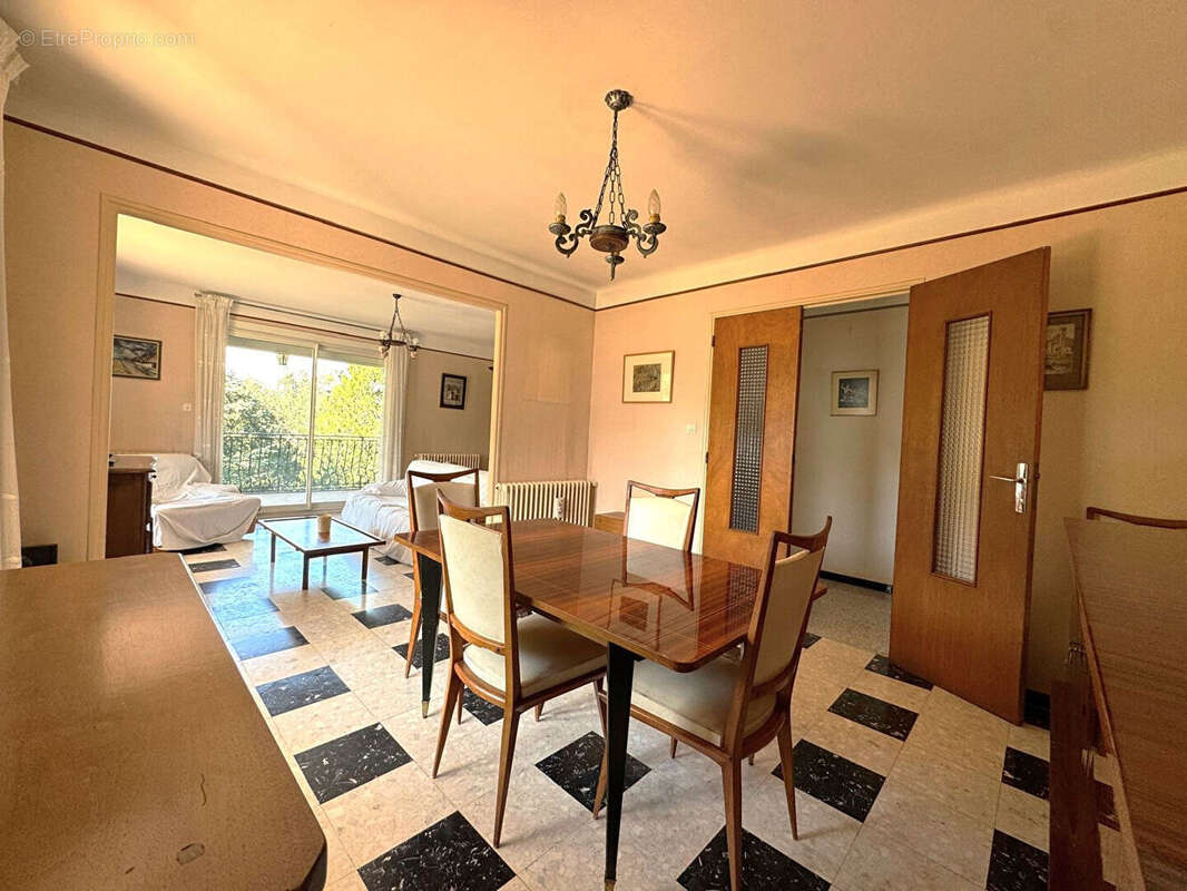 Maison à BAGNOLS-SUR-CEZE