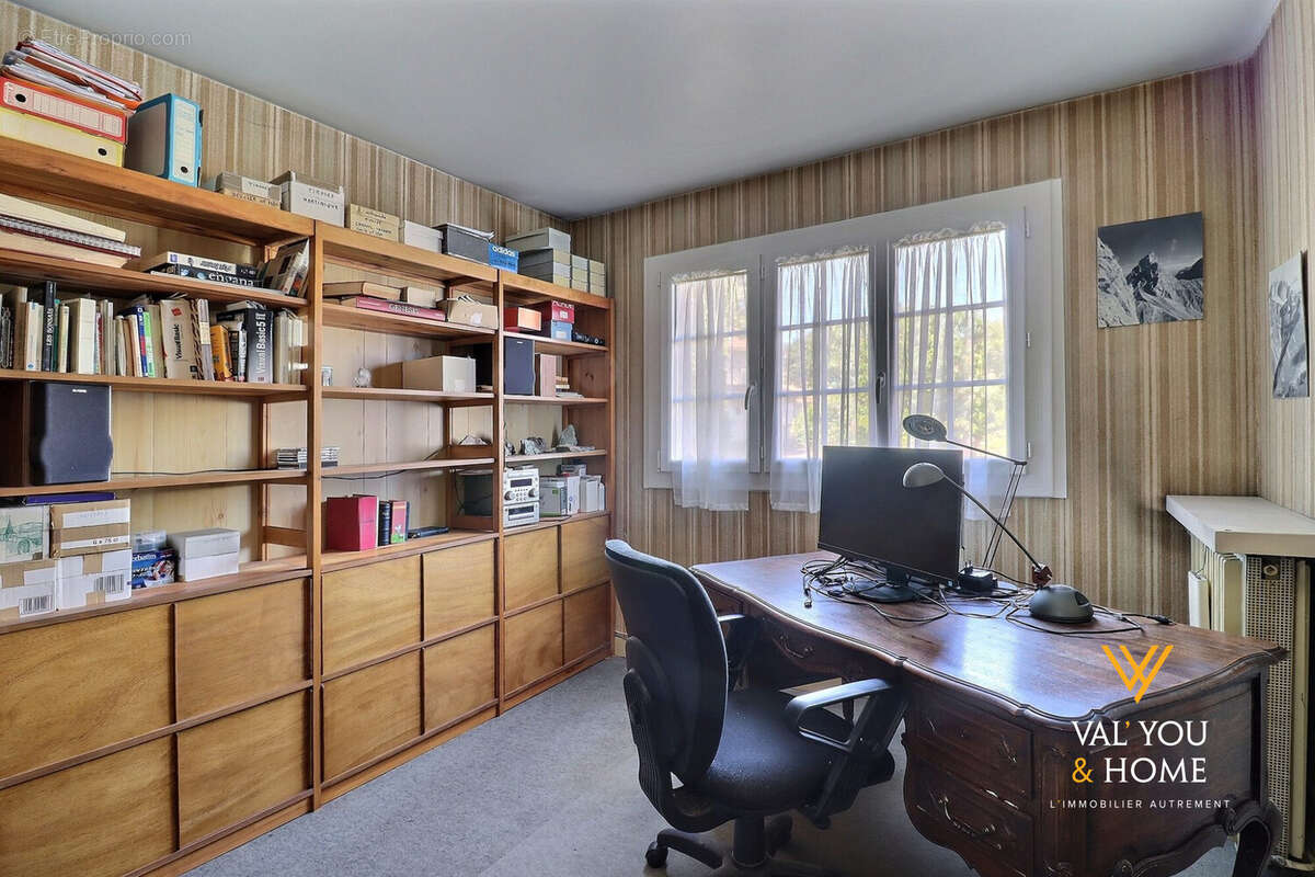 Maison à SAINT-GENIS-LAVAL