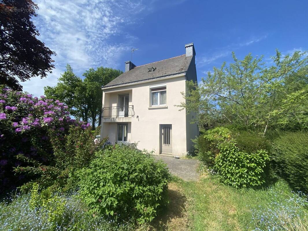 Maison à LANGUIDIC