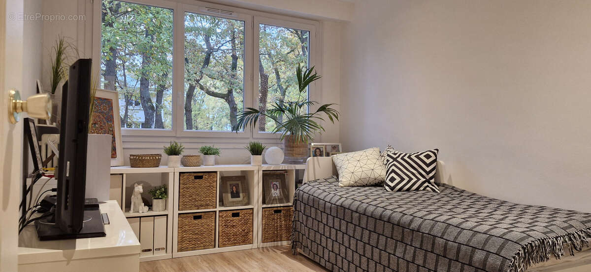 Appartement à AVRILLE