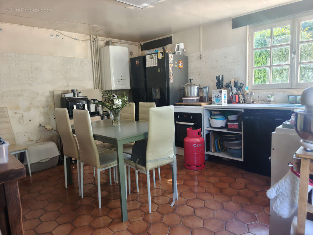Maison de 108 m2, 5 pièces avec 3 chambres - Travaux à prévoir - photo 2