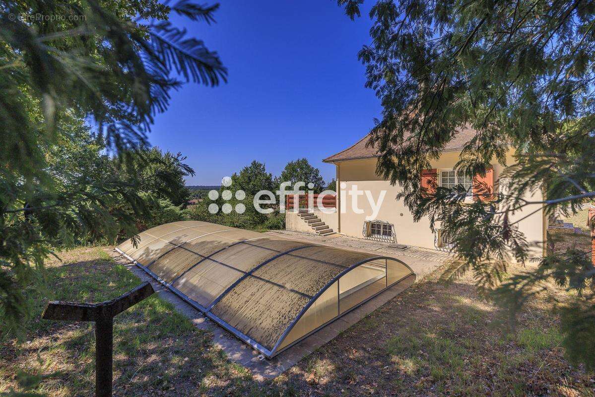 Maison 162 m² à Montpon-Menesterol  - photo 15