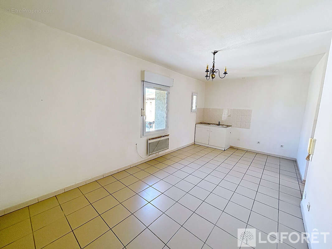 Appartement à COURTHEZON