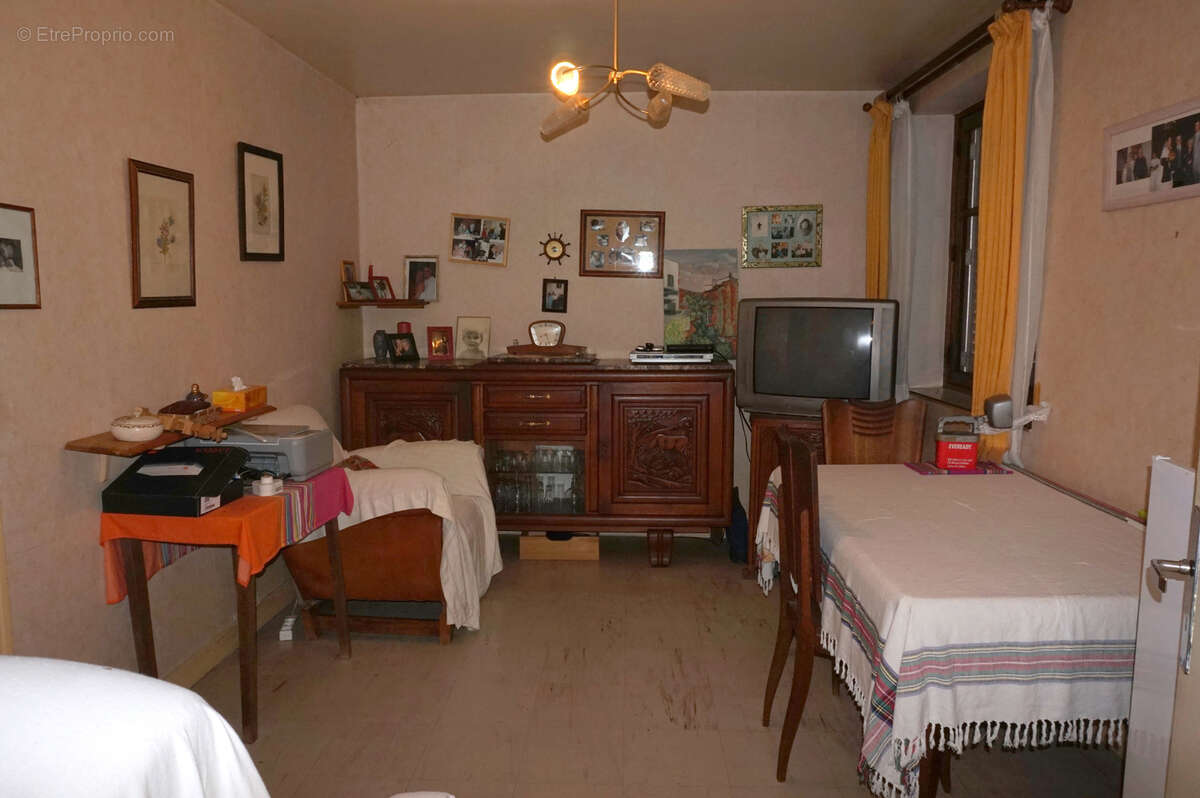 Maison à SEMELAY