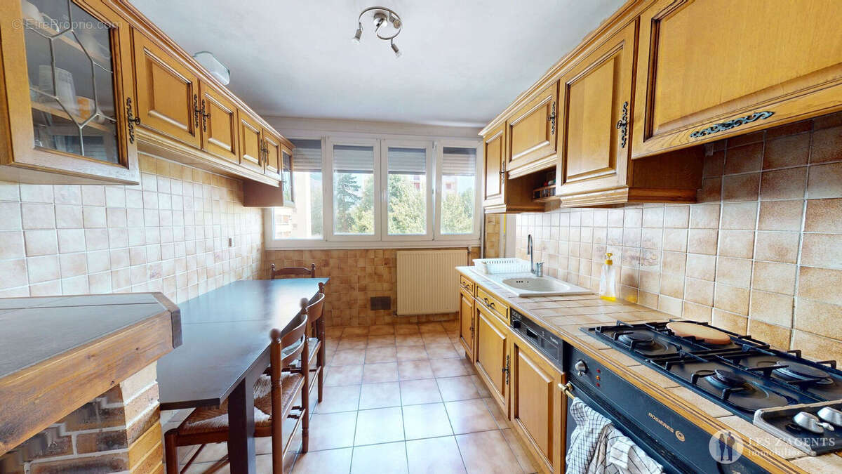 Appartement T5 avec balcon et cellier ? Emplacement recherché à Saint-Martin-d'Hères - photo 2