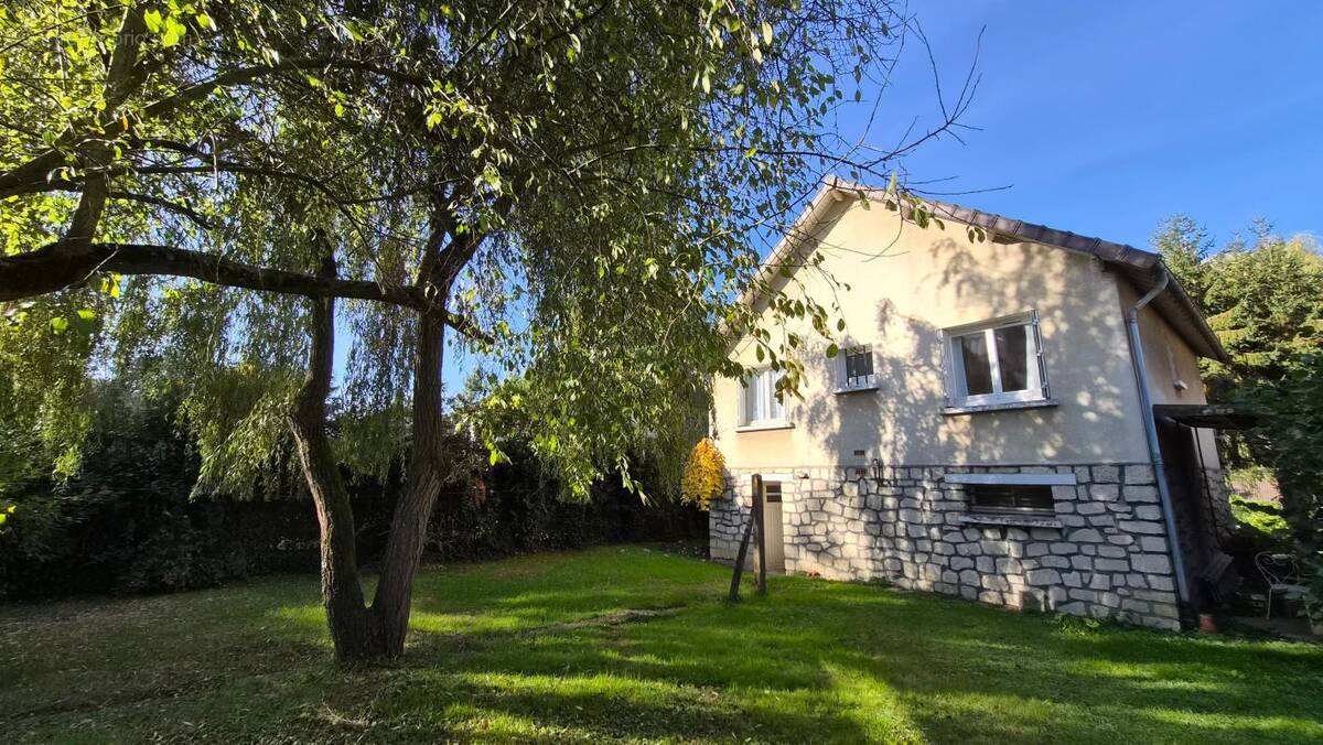 Maison à SAINT-GERMAIN-LES-ARPAJON