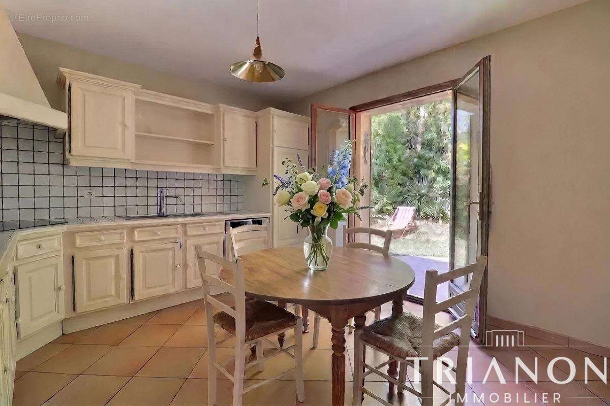 Maison à MARLY-LE-ROI