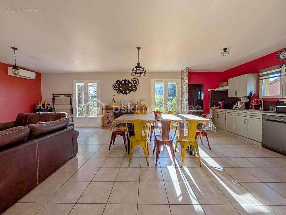 Maison à MONTELIMAR