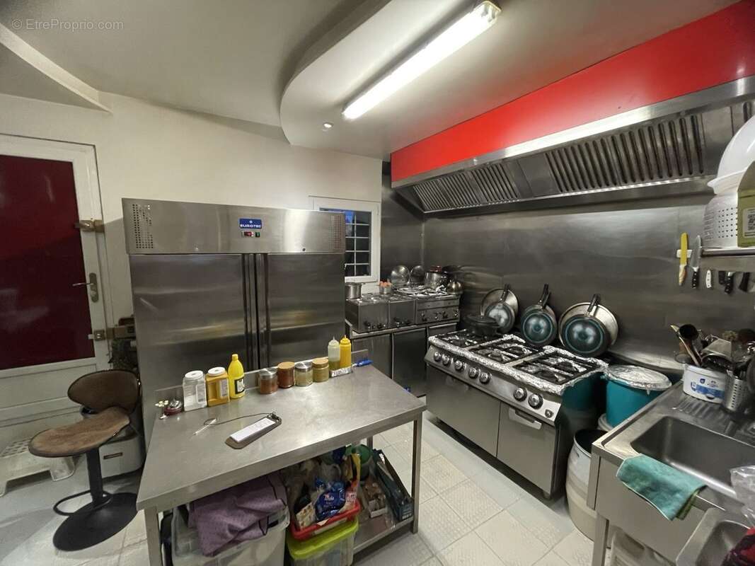 Autre à PARIS-20E