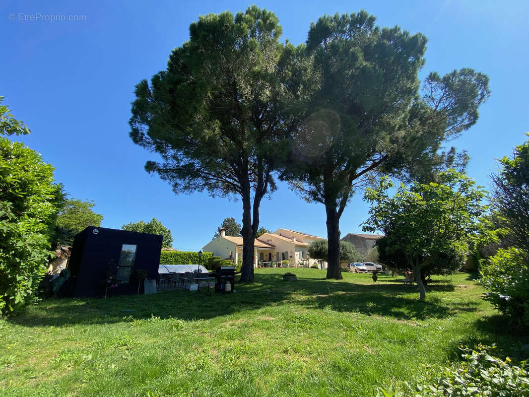 Maison à CADEROUSSE