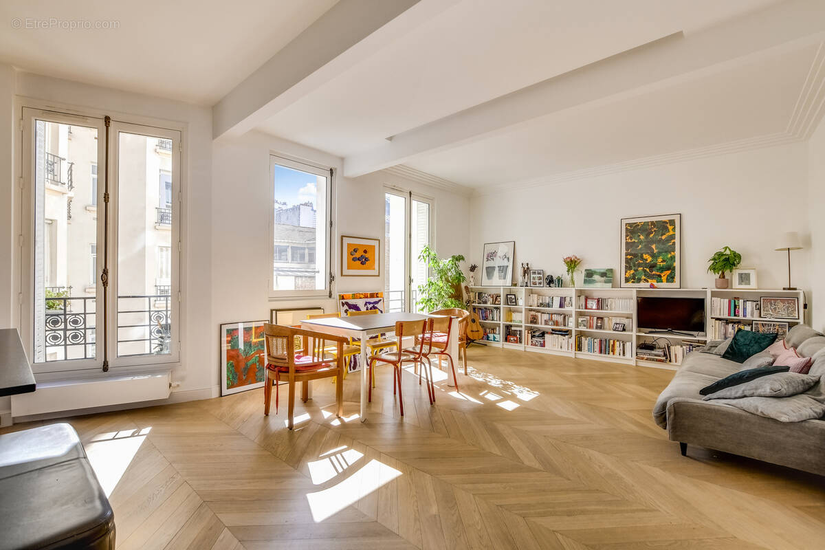 Appartement à PARIS-18E