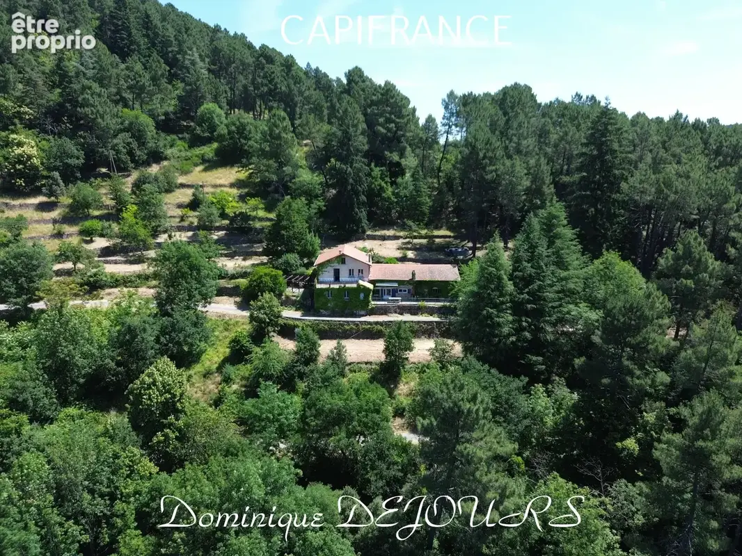 Maison à SAINT-SAUVEUR-DE-MONTAGUT