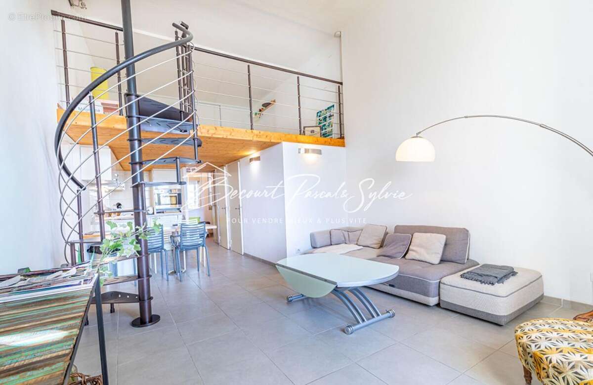 Appartement à BEAUMES-DE-VENISE