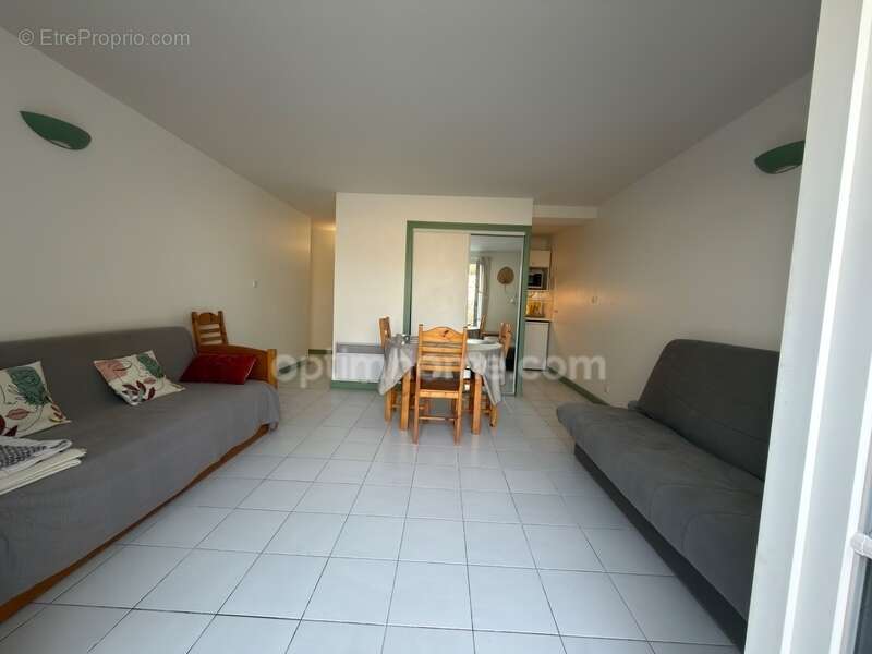 Appartement  avec extérieur clos de murs  au port de st martin de ré - photo 14