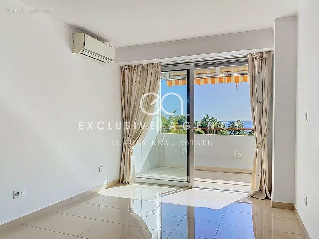 Appartement à VALLAURIS