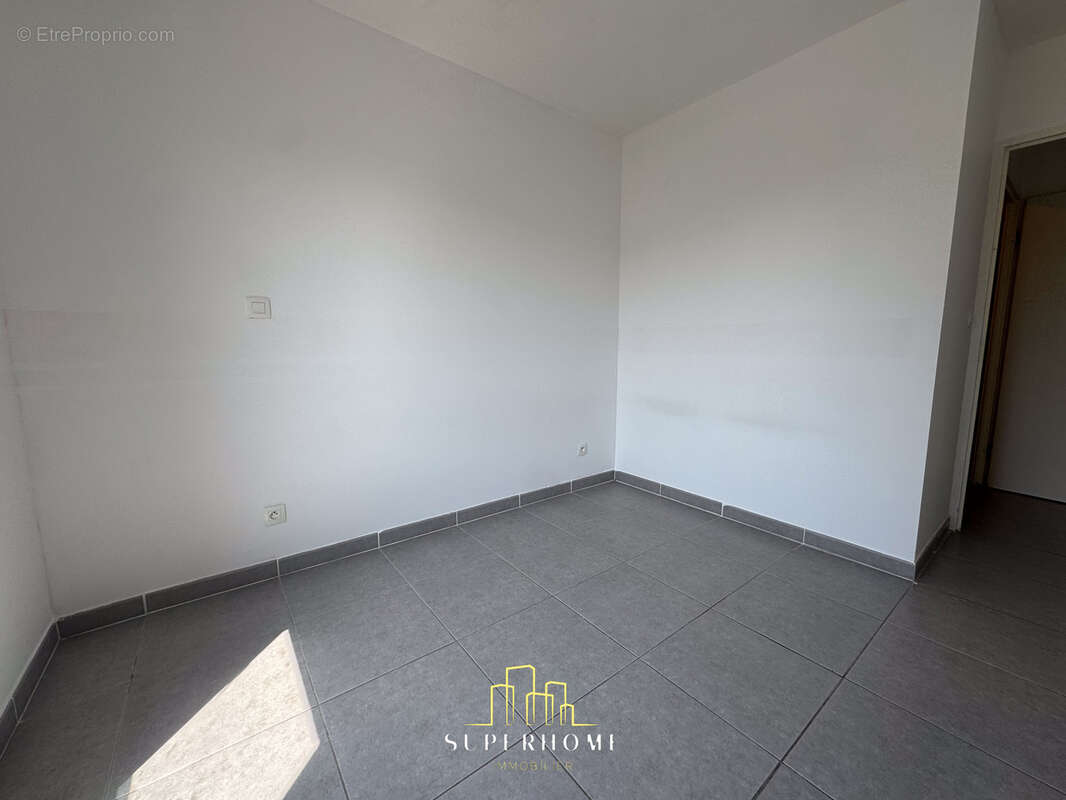 Appartement à MARSEILLE-14E