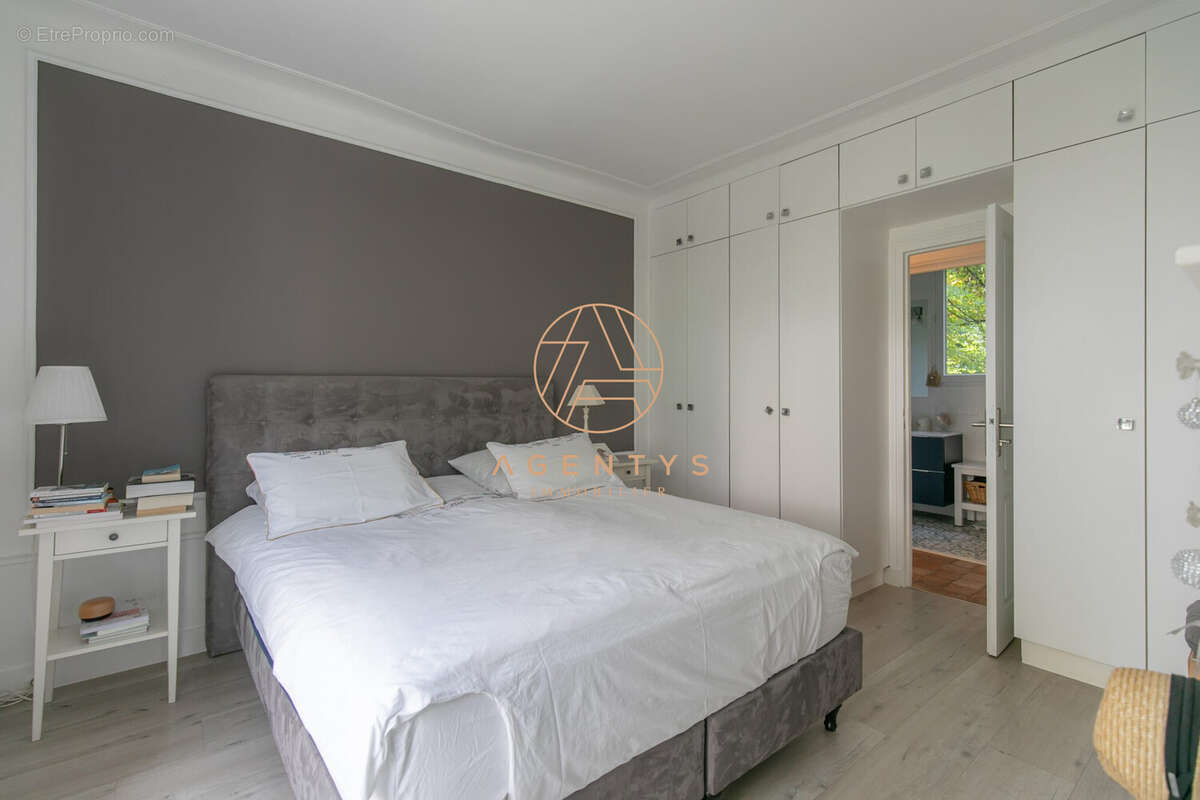 Maison à SAINT-MAUR-DES-FOSSES