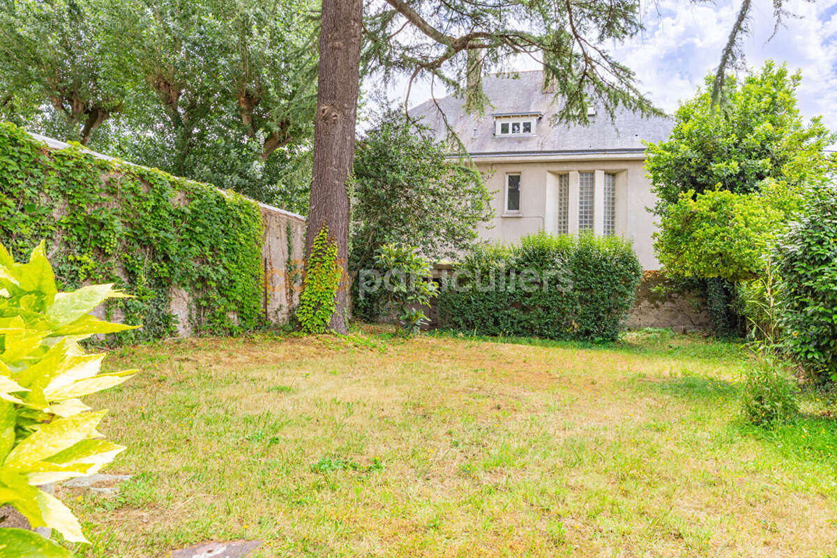 Nantes -- monselet -- maison bourgeoise de 1930 -- surface 300m2 -- garage -- jardin - photo 12